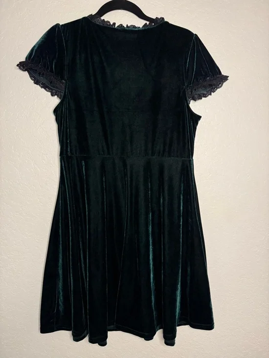 Killstar Dark Emerald Green Velvet Baby Doll Dress with Black Lace Trim - Picture 7 of 13
